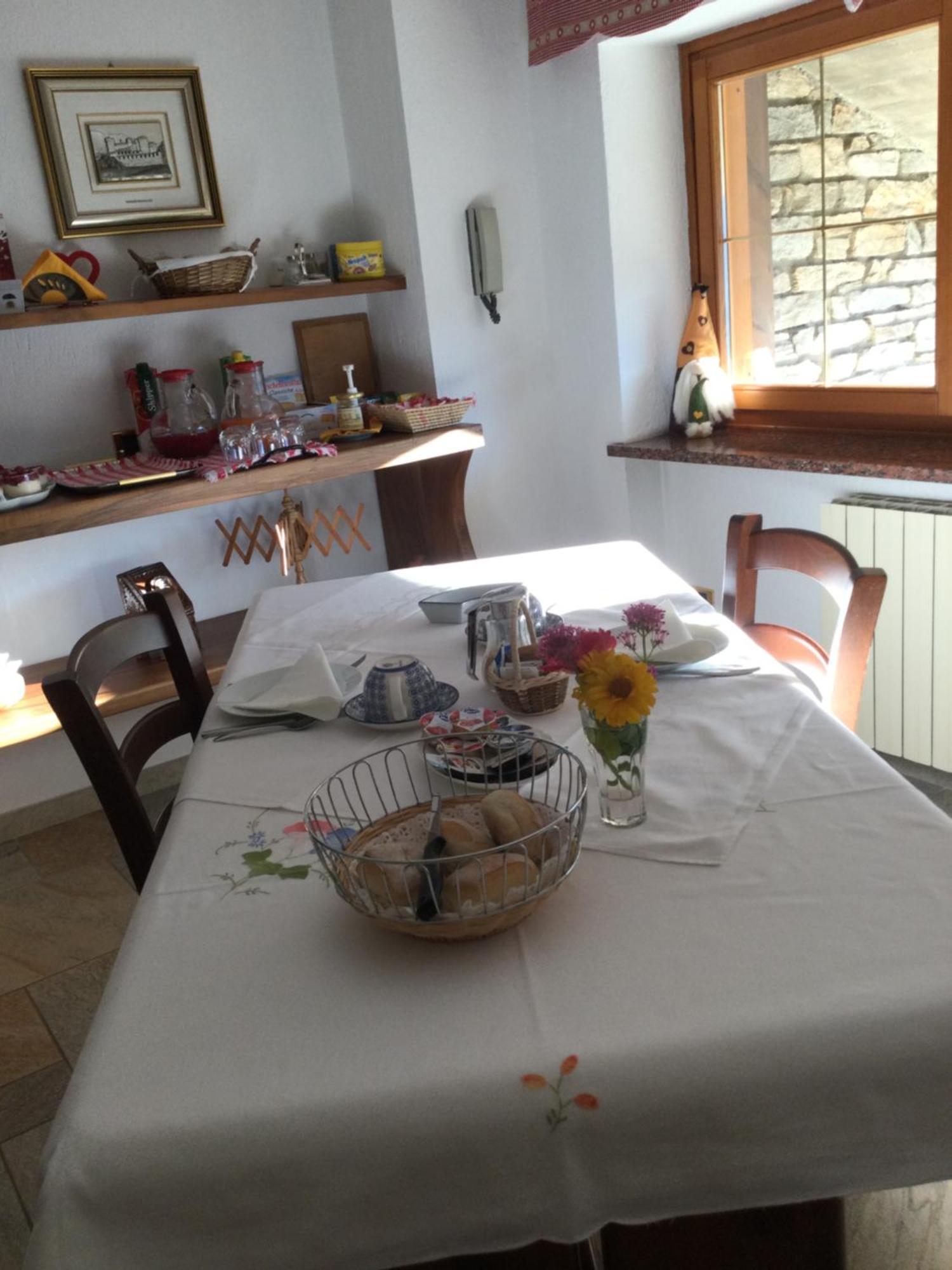 B&B Les Fleurs Gignod Экстерьер фото