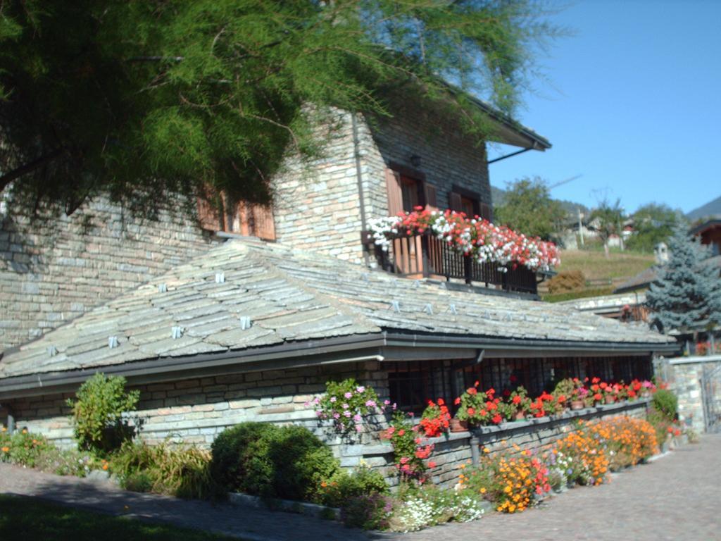B&B Les Fleurs Gignod Экстерьер фото
