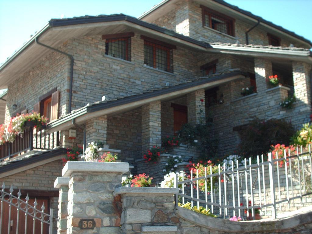 B&B Les Fleurs Gignod Экстерьер фото