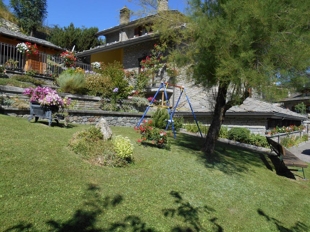 B&B Les Fleurs Gignod Экстерьер фото