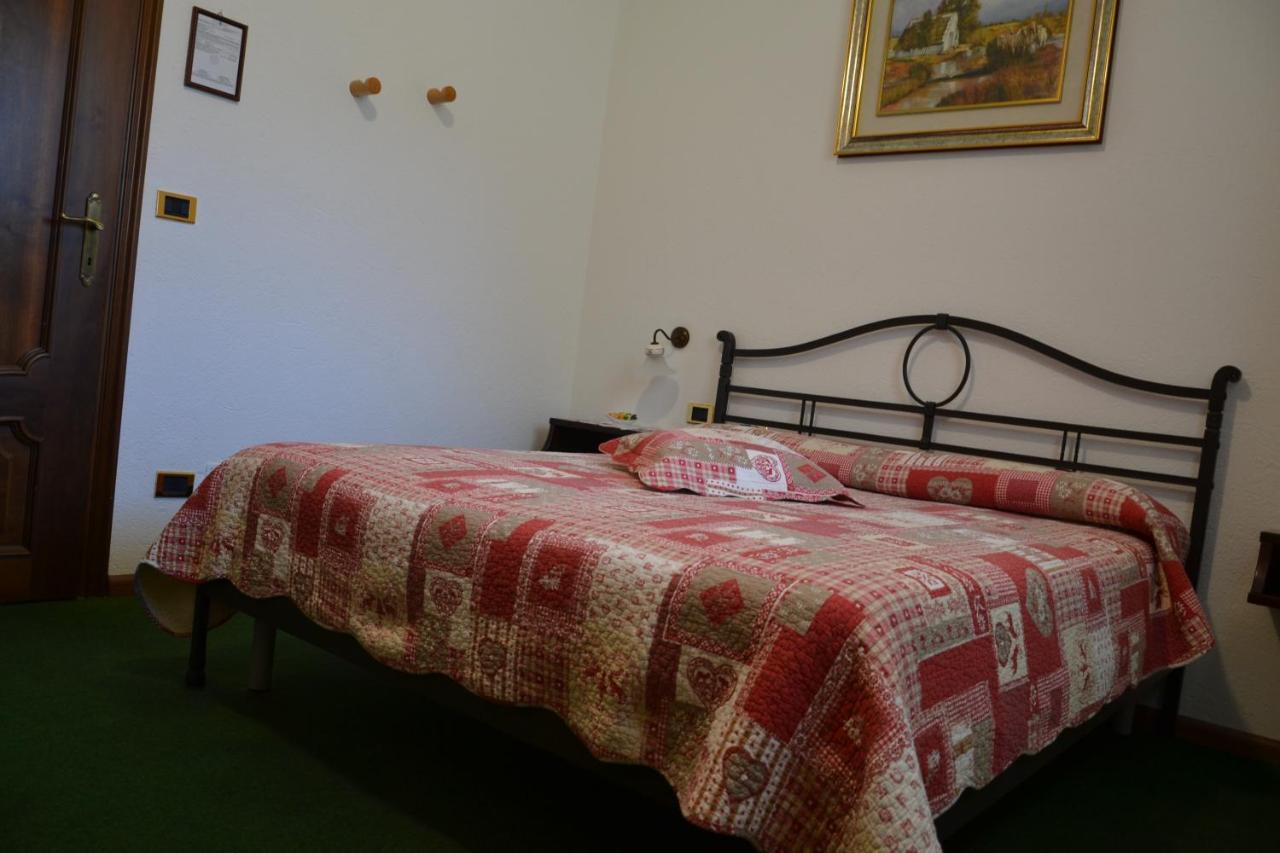 B&B Les Fleurs Gignod Номер фото